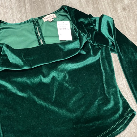 Nordstrom Green Square Neck Velvet Long Sleeve - Picture 2 of 5